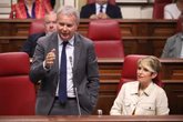 Foto: PSOE y NC-BC se quedan solos en el Parlamento en la defensa de una tasa turística en Canarias