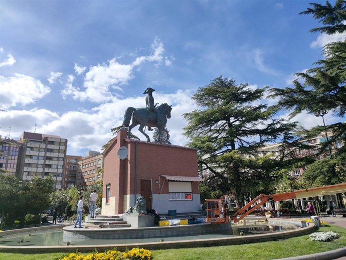 Uno de las actuaciones de Concéntrico 10 en el Espolón de Logroño