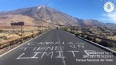 Foto: Aparecen pintadas de 'Canarias tiene un límite' en el Parque Nacional del Teide