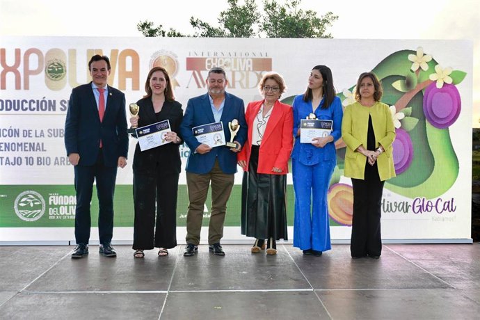 Autoridades presentes en la entrega de los International Expoliva Awards.