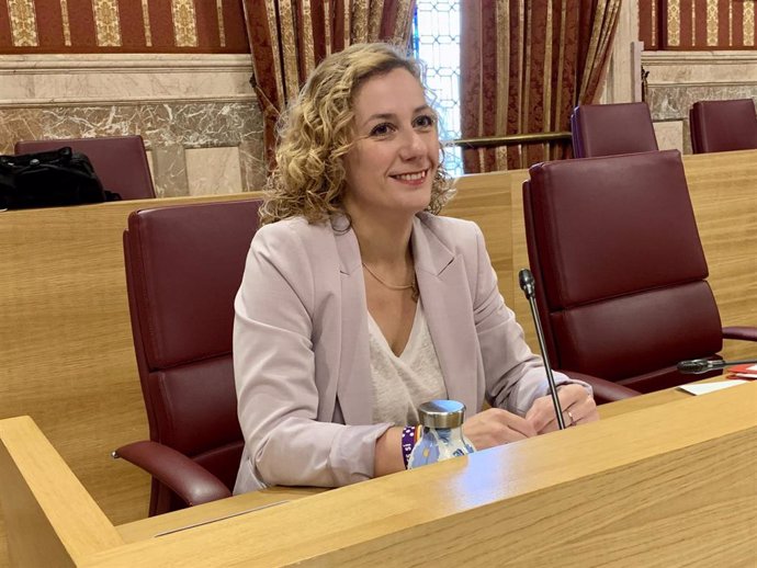 Archivo - La concejala de Podemos-IU, Susana Hornillo, en el Salón de Plenos, en una foto de archivo.