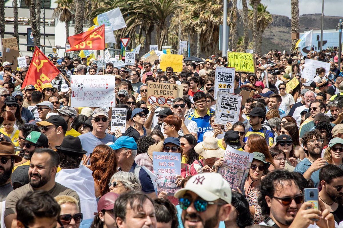 Los convocantes del 20A en Canarias exigen una moratoria hotelera y vacacional  total 
