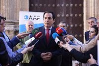 Junta cree que Sánchez sorprenderá el lunes con un "nuevo conejo que se sacará de la chistera sin fondo"