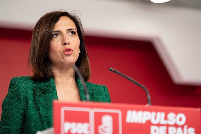 La portavoz del PSOE, Esther Peña, ofrece una rueda de prensa para valorar los resultados de las elecciones vascas, en la sede del PSOE, a 22 de abril de 2024, en Madrid (España).