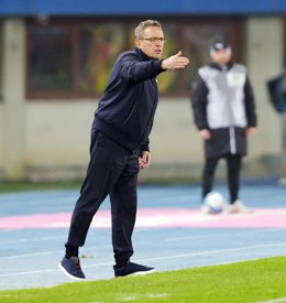 Archivo - El Ralf Rangnick en un partido dirigiendo al combinado austriaco