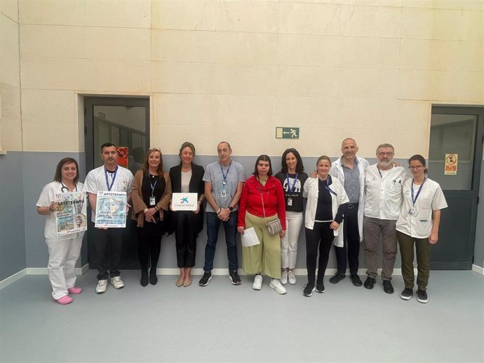 Pacientes del Hospital de Antequera visitan el Museo Picasso gracias al programa 'Arteterapia en Salud Mental'.