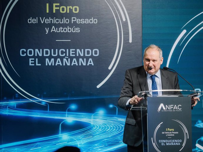 El ministro de Industria y Turismo, Jordi Hereu, en el I Foro Anfac del Vehículo Pesado y Autobús "Conduciendo el mañana".