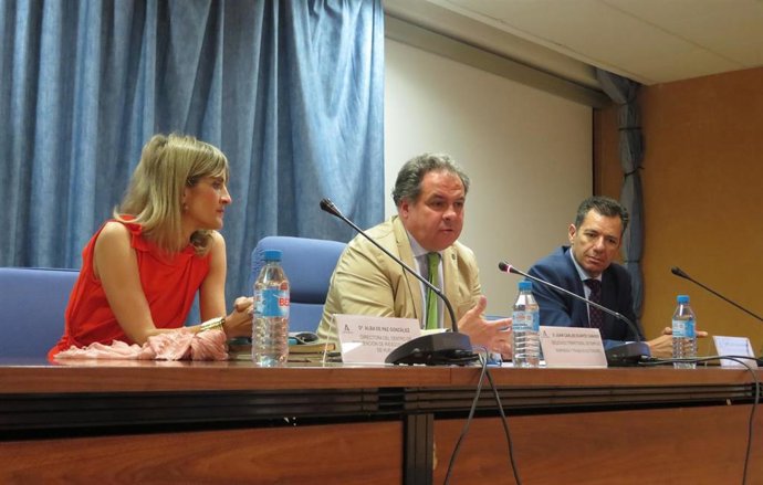 El delegado territorial de Empleo, Empresa y Trabajo Autónomo, Juan Carlos Duarte, en las jornadas.