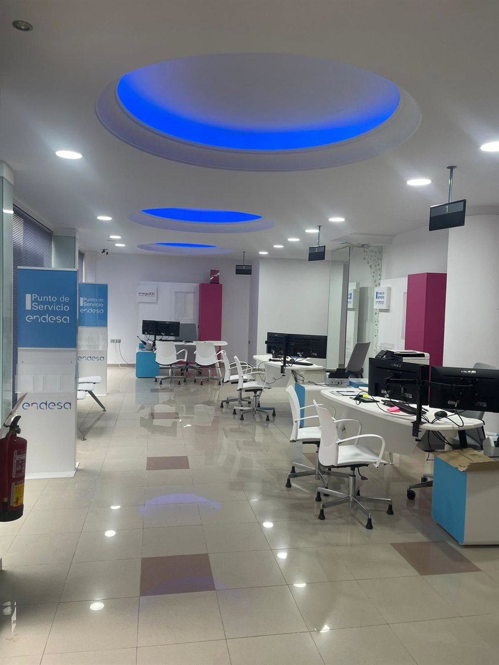 Endesa pone en servicio un nuevo punto de atención comercial en Torre del Mar