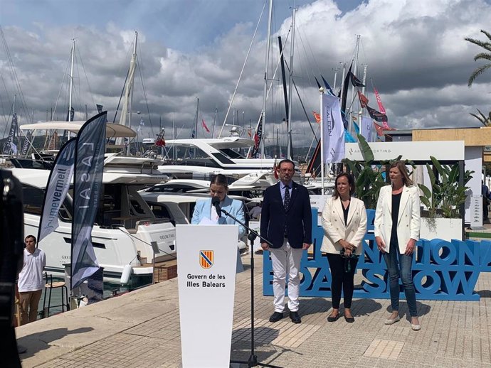 La presidenta del Govern, Marga Prohens, en la 40 Feria Náutica Internacional de Palma