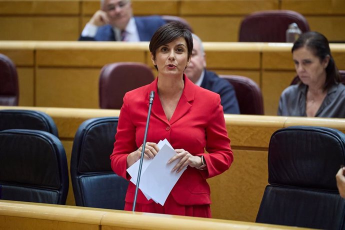 La ministra de Vivienda y Agenda Urbana, Isabel Rodríguez, durante una sesión plenaria en el Senado, a 23 de abril de 2024