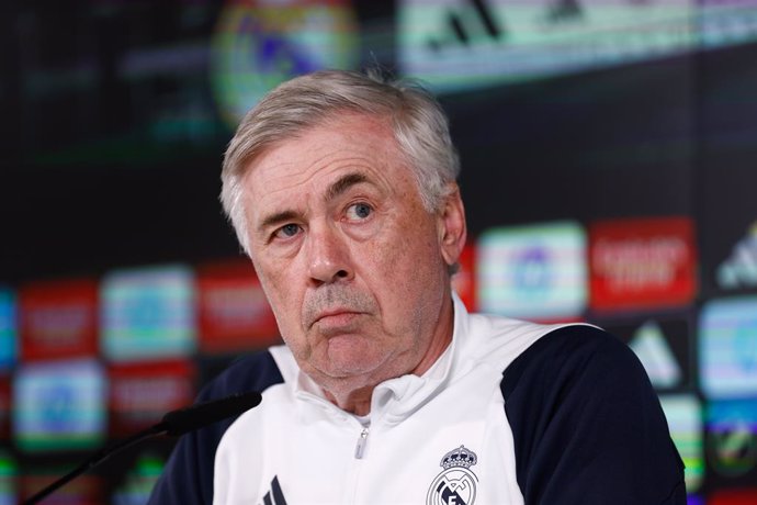Archivo - Carlo Ancelotti, head coach of Real Madrid, attends his press conference during the training day of Real Madrid before the LaLiga EA Sports football match against Atletico de Madrid at Ciudad Deportiva Real madrid on February 03, 2024 in Valdebe