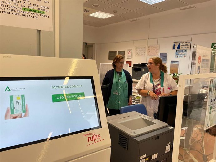 El Hospital Clínico de Málaga mejora la atención en el área de consultas y hospital de día oncohematológico.