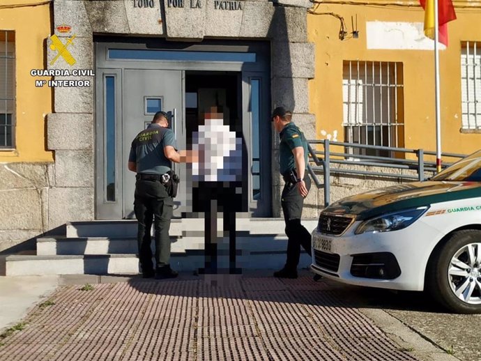 Imagen de una de las detenciones por quebrantar la orden de alejamiento de su pareja