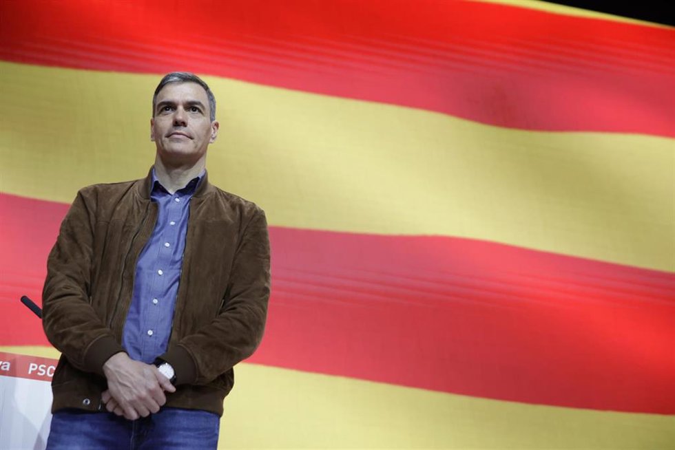 Archivo - El secretario general del PSOE y presidente del Gobierno, Pedro Sánchez, durante el acto de clausura del 15 Congreso del PSC, en el Palacio de Congresos de Cataluña, a 17 de marzo de 2024, en Barcelona, Catalunya (España). El 15 Congreso del