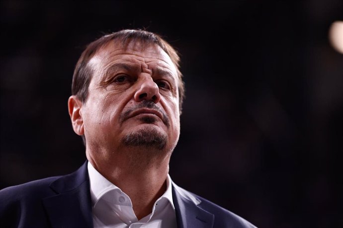 Archivo - Ergin Ataman durante un partido del Panathinaikos