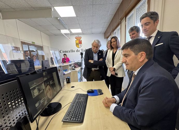 Presentación del programa de atención a mayores para la declaración de la renta.