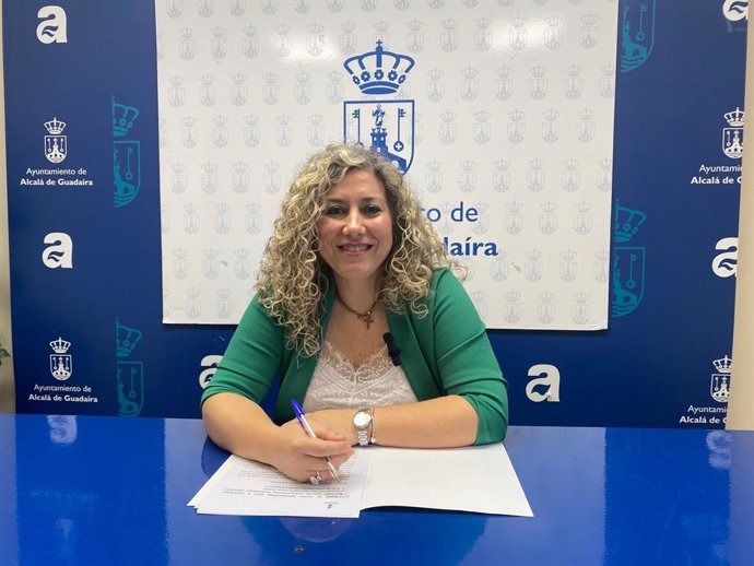 Imagen de la delegada de Fiestas Mayores del Ayuntamiento de Alcalá de Guadaíra, Rocío Bastida.