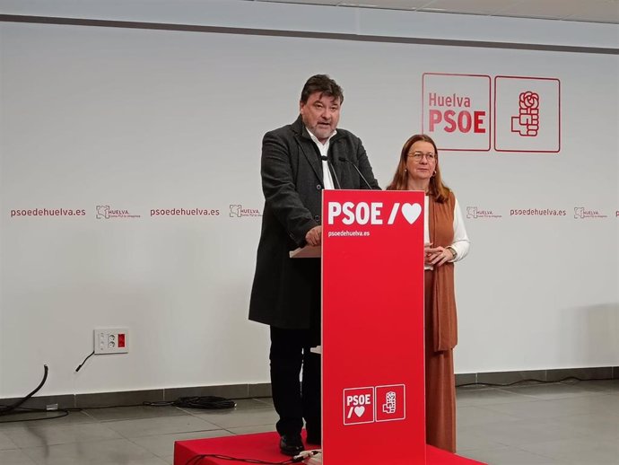 Archivo - El presidente del grupo municipal socialista en el Ayuntamiento de Huelva y diputado nacional por el PSOE de Huelva, Gabriel Cruz.