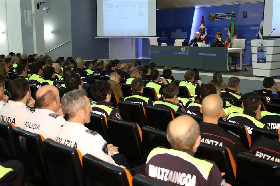 Quinta sesión 'Ezagutza Partekatuz' organizada por la Dirección de Coordinación de Seguridad