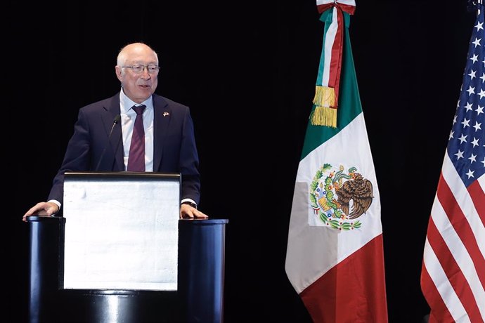 Archivo - El embajador de Estados Unidos en México, Ken Salazar