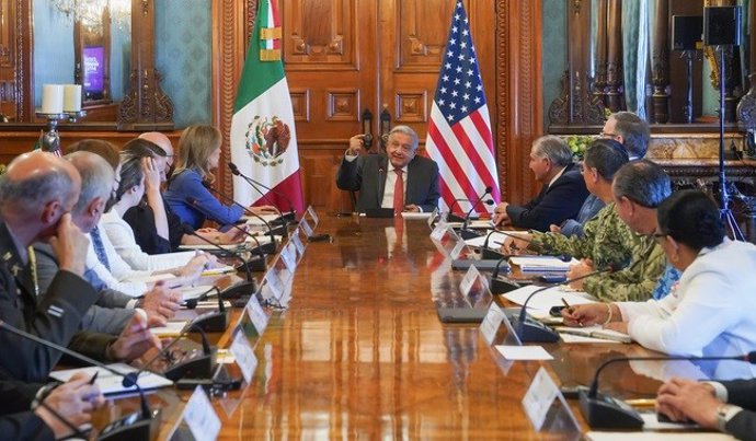 Archivo - El presidente de México, Andrés Manuel López Obrador, en una reunión con la asesora de Seguridad Nacional de los Estados Unidos, Elizabeth Sherwood Randall