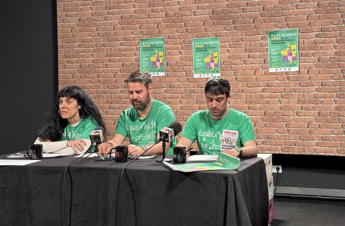 De izquierda a derecha: Laura Calderón, de CNT; Luis del Saz, de STEM, y Sergio Calvente, de CGT.