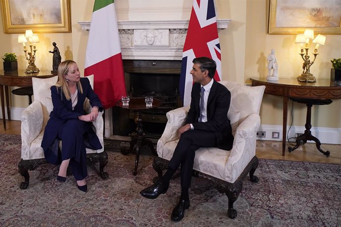 Archivo - 27 April 2023, United Kingdom, London: UK Prime Minister Rishi Sunak with Italian Prime Minister Giorgia Meloni in 10 Downing Street ahead of a bilateral meeting. Photo: Alberto Pezzali/PA Wire/dpa