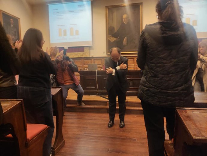 Ignacio Villaverde, agradeciendo los apoyos