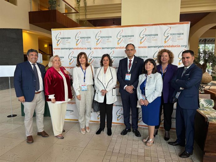 Foto de las autoridades presentes en el Congreso Andaluz de Médicos de Atención Primaria (Semergen).