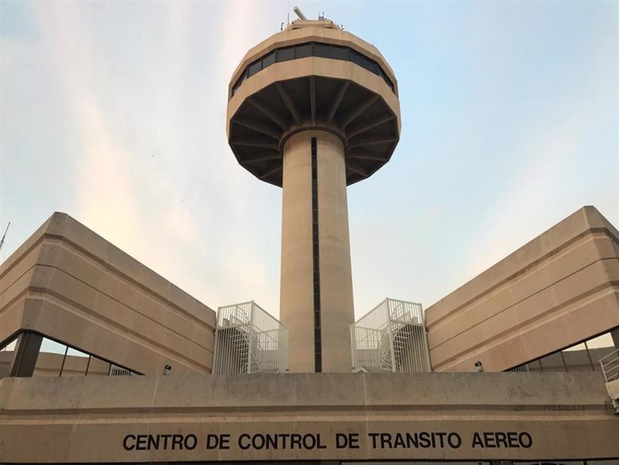 Archivo - Centro de Control de Enaire en Baleares en el aeropuerto de Palma.