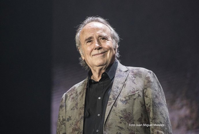 Archivo - Arxiu - Serrat arreplega aquest dissabte el premi de la Banda Primitiva de Llíria