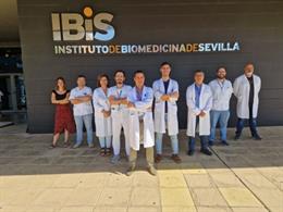 Equipo de investigadores del IBIS que trabajarán en la búsqueda de nuevos tratamientos "más personalizados" en el cáncer de pulmón.