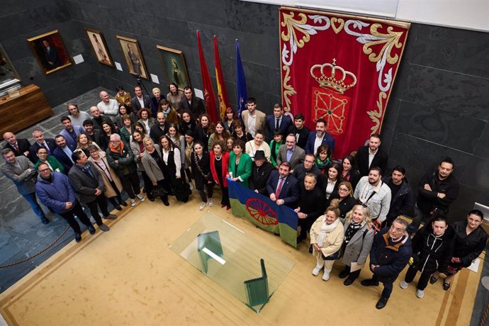 Recepción en el Parlamento de Navarra a las entidades gitanas en la Comunidad foral.