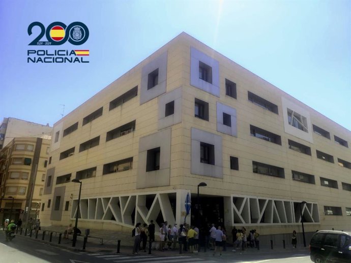 Detingut un home per traficar amb drogues usant serveis paqueteria