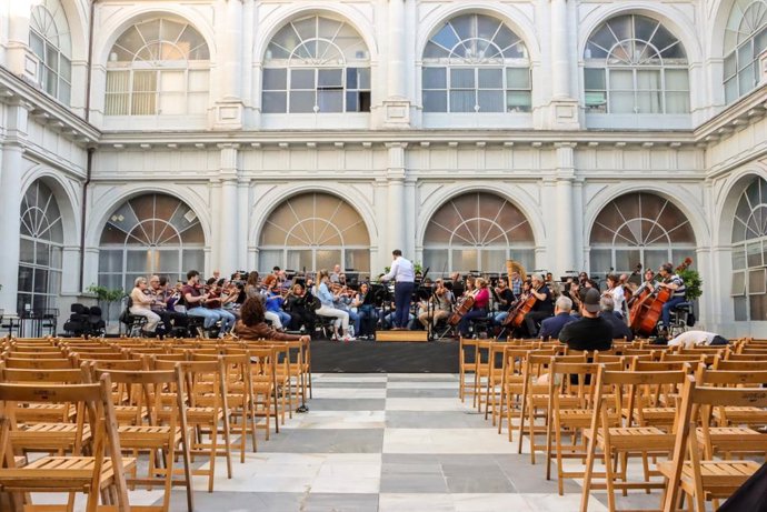 La ROSS interpreta este viernes el mito de Carmen de Bizet para celebrar el día de San Isidoro en el Rectorado de la Universidad de Sevilla (US).