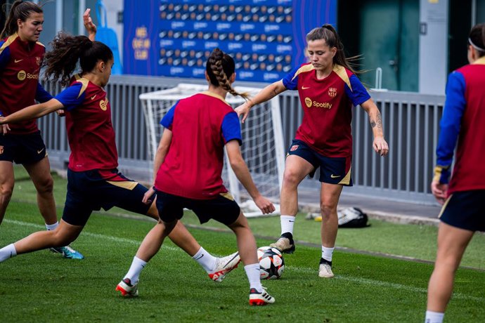 Entrenamiento del primer equipo femenino del FC Barcelona