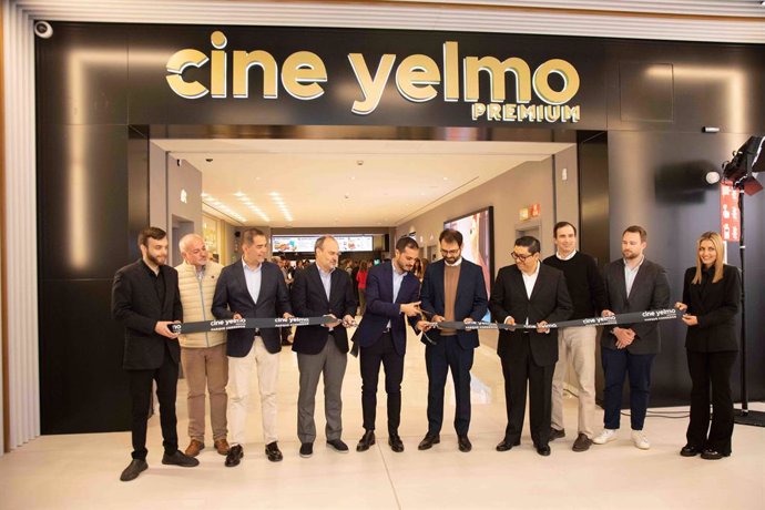 Cine Yelmo convierte la sala de Parque Corredor de Madrid en premium con cocina propia