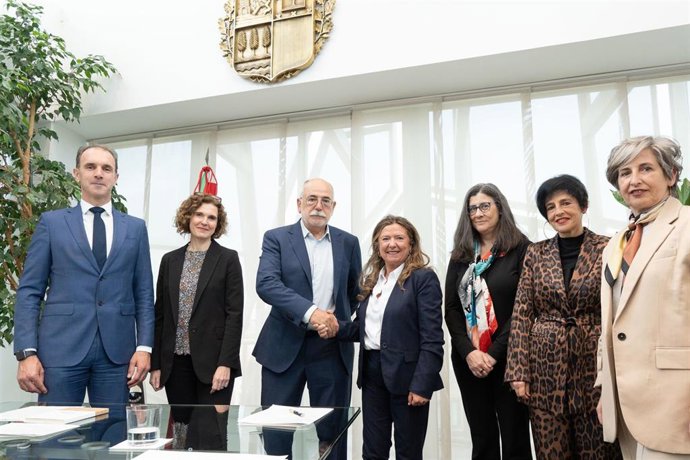 Gobierno Vasco firma el convenio para la integración definitiva de Onkologikoa en Osakidetza
