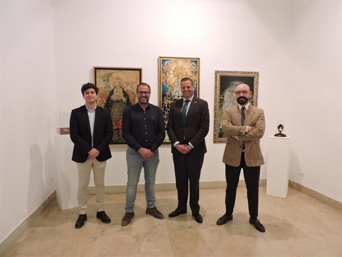 La Casa de la Provincia acoge una exposición dedicada a la Virgen de los Dolores en su Soledad de Brenes (Sevilla).