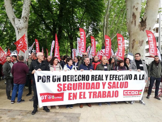 UGT y CCOO reclaman "más medios humanos y materiales" en prevención contra accidentes en el Día de Seguridad en Trabajo