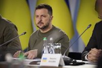 Zelenski alerta de un posible desastre como el de Chernóbil si Rusia sigue al mando de la central de Zaporiyia