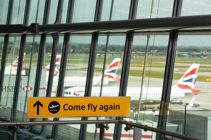 Archivo - London's Heathrow Airport.