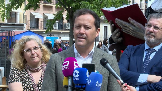 El alcalde de Toledo, Carlos Velázquez.