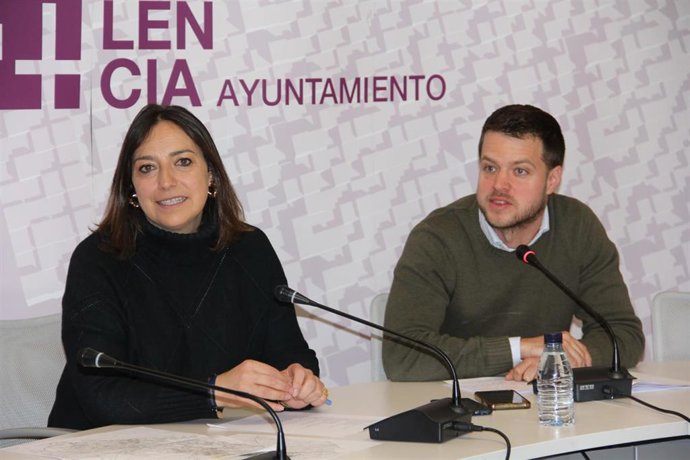 Miriam Andrés y Álvaro Bilbao, hoy en rueda de prensa.