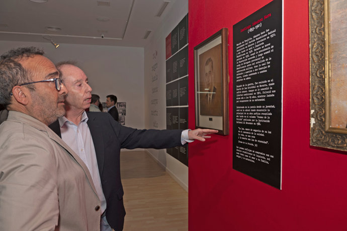 Archivo - La muestra 'Depurados' da voz a los funcionarios de la Diputación de Cáceres que fueron apartados por motivos políticos