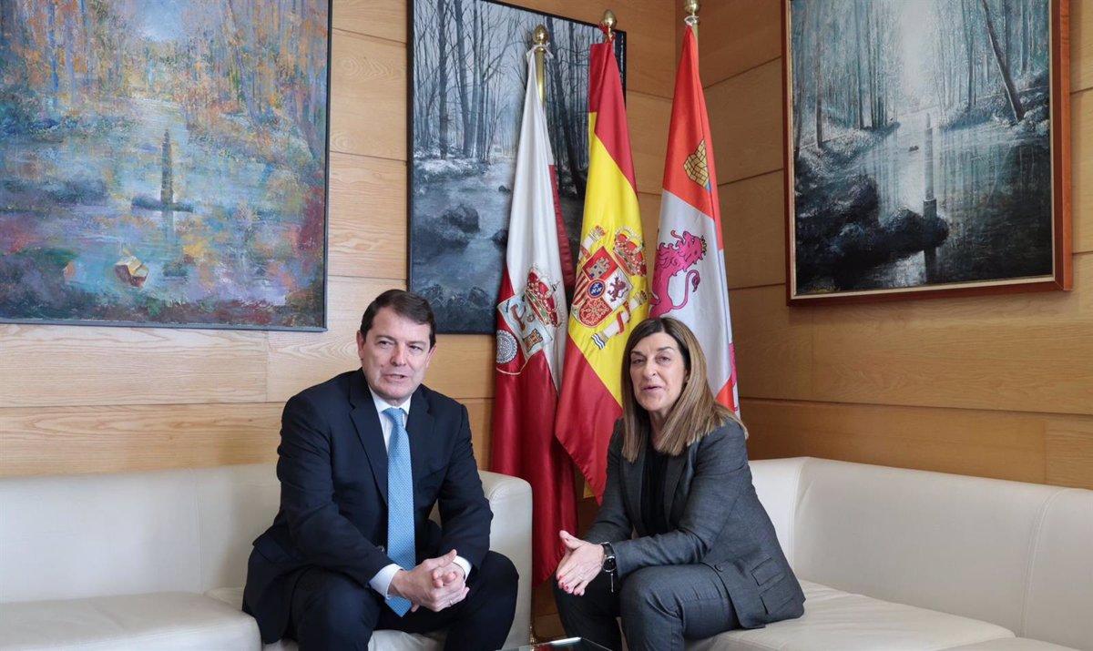 CyL y Cantabria acuerdan colaborar en 23 áreas de servicios para zonas limítrofes