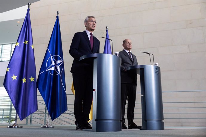 26 April 2024, Berlin: NATO Secretary General Jens Stoltenberg (L), and German Chancellor Olaf Scholz attend a press conference in the Chancellery. Photo: Hannes P. Albert/dpa