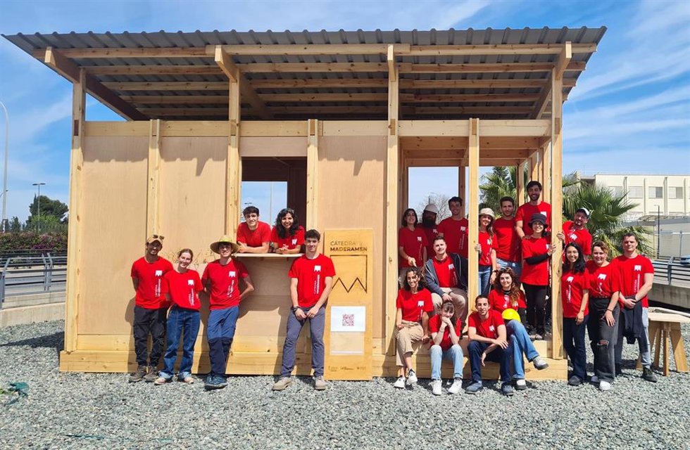 La Vicepresidencia Segunda participa en la presentación de un prototipo de vivienda realizada en madera por alumnos de la Universitat Politcnica de Valncia