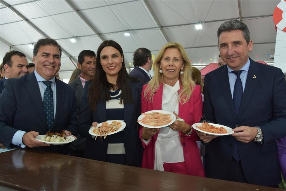 Autoridades en el inicio de la Feria de la Gamba de Punta Umbría.